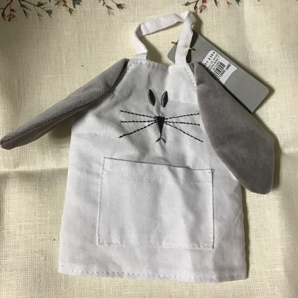 Pottery Barn Bunny Apron Wine Topper